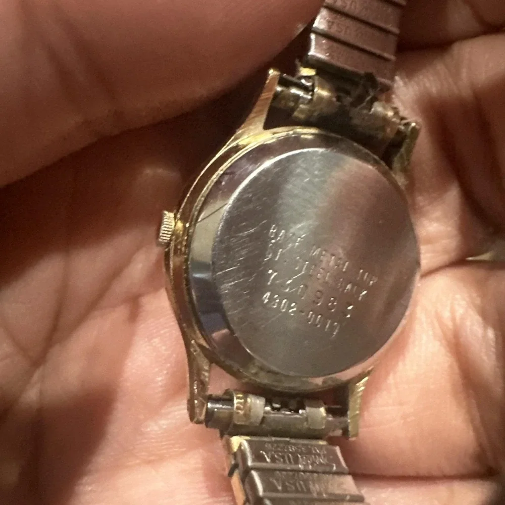 Working Vintage Seiko 24MM Womens Watch Quartz Gold‎ Tone Date Fit 6.5mm Rare